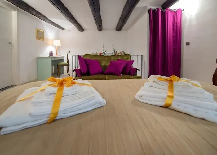 La Regina Di Vertecoeli Apartamento Nápoles